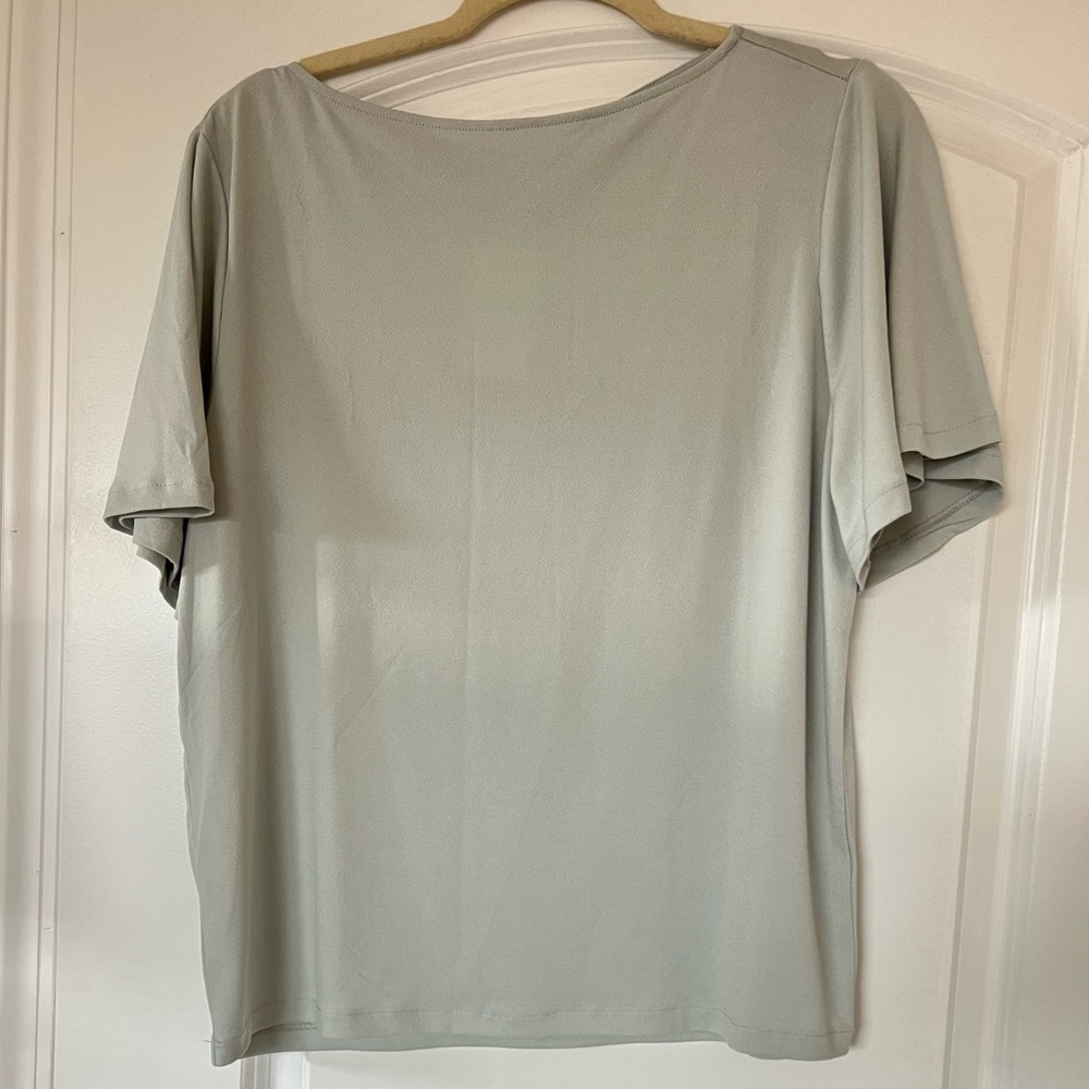 ✨3 for $20✨ H&M T-Shirt Relaxed Short Sleeve